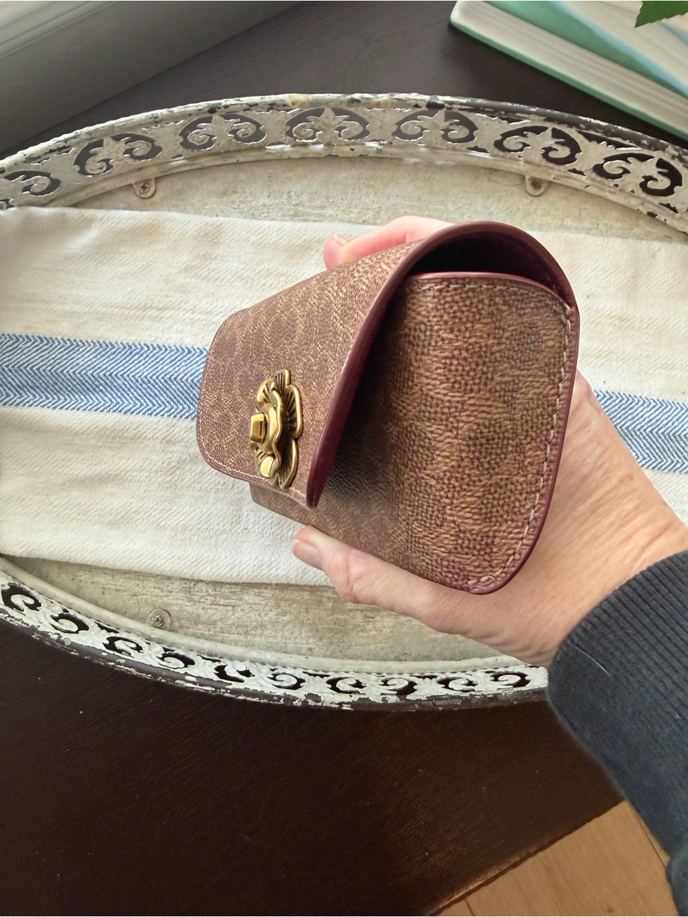 Coach Sunglasses Case with Tea Rose Turnlock & Signature Coated Canvas - Picture 8 of 15
